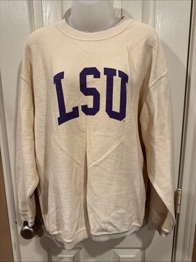 Chicka-d Waffle Top with “LSU” graphic. 
Sz Small